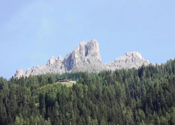 In Neustift Near Lift * 施图拜河谷新施蒂夫特